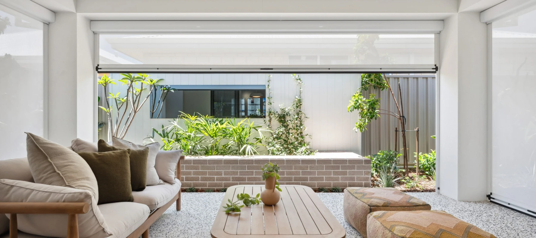 5 Reasons Ziptrak Blinds Suit Perth Climate
